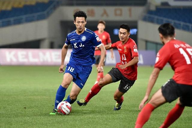西甲-7连胜！拉菲连场戴帽亚马尔两助 巴萨3-1塞维利亚